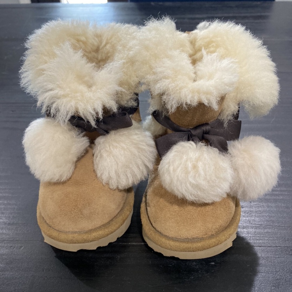 UGG Gita Boots